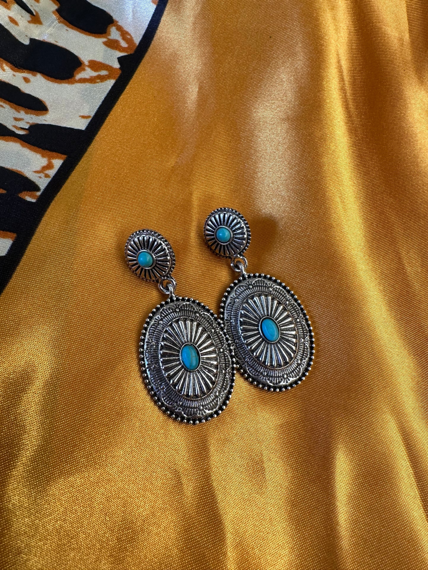 Dos Conchos Earrings