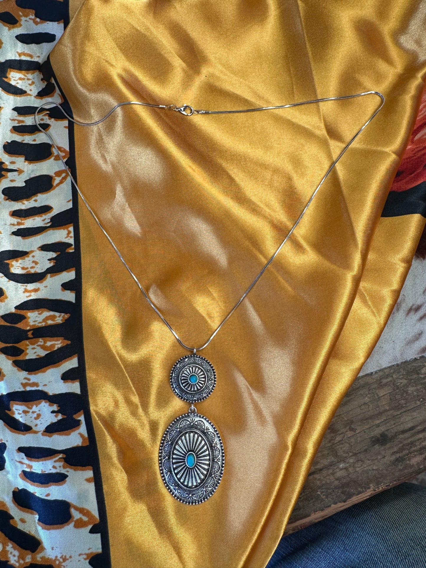 Dos Conchos Necklace