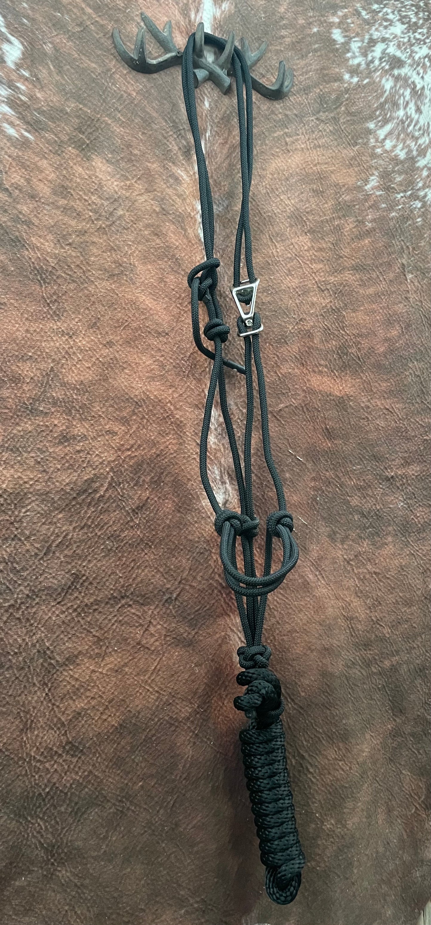 Easy Latch Adjustable Rope Halter W/ Lead