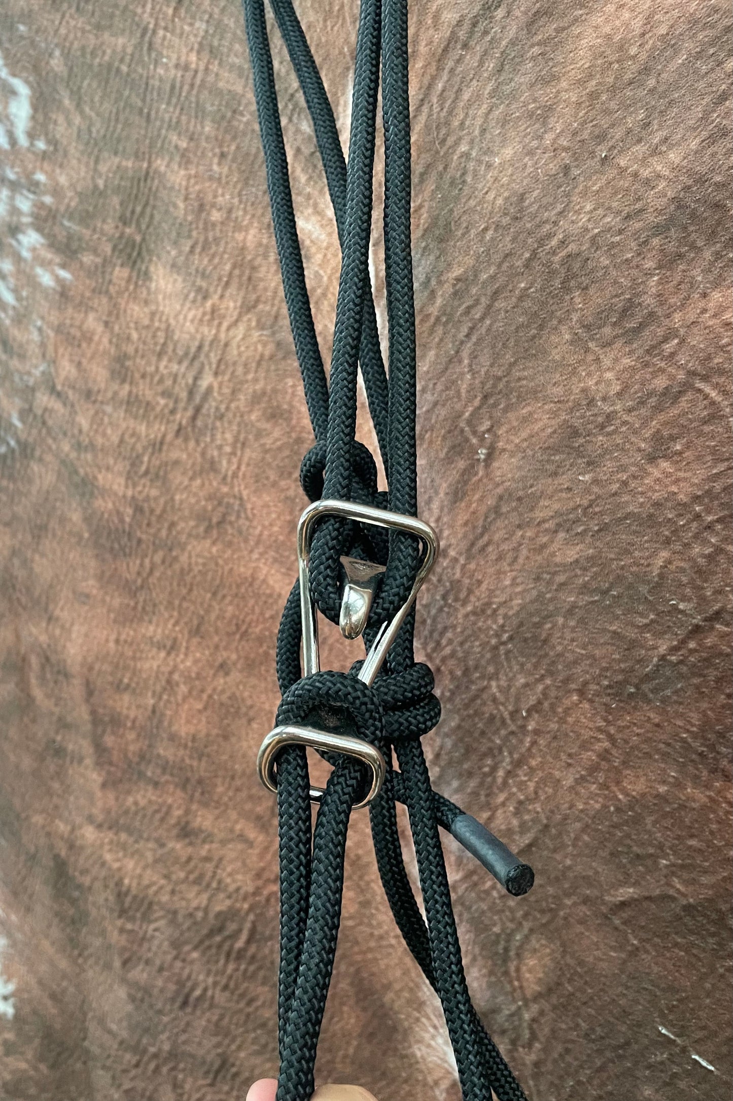 Easy Latch Adjustable Rope Halter W/ Lead